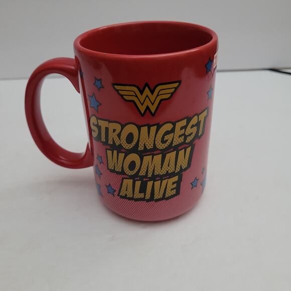 Wonder Woman Mug - "Strongest Woman Alive" by Zak! - Picture 3 of 8
